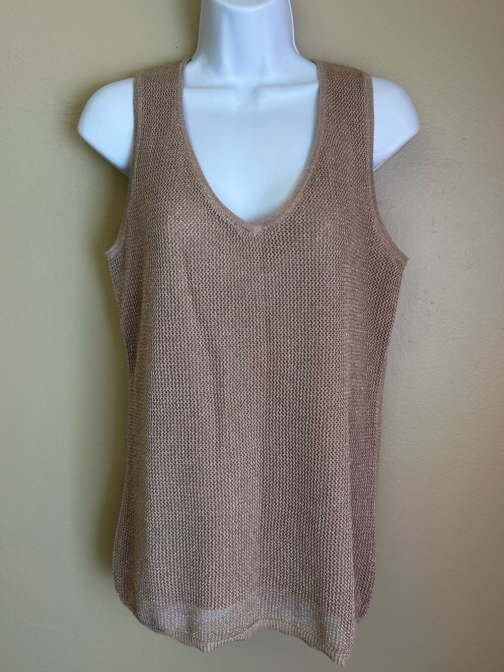White House Black Market Rose Gold Sweater Size M - Picture 1 of 6